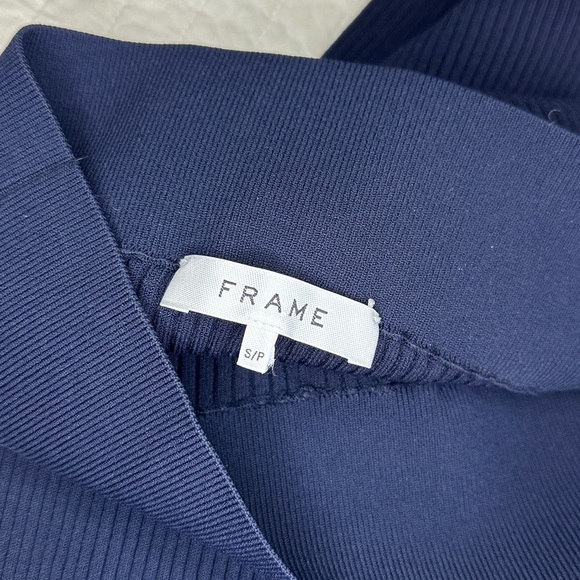 FRAME Ribbed Crop Kick Knit Flared Sweater Pant in Navy Sz. Small - Picture 11 of 11